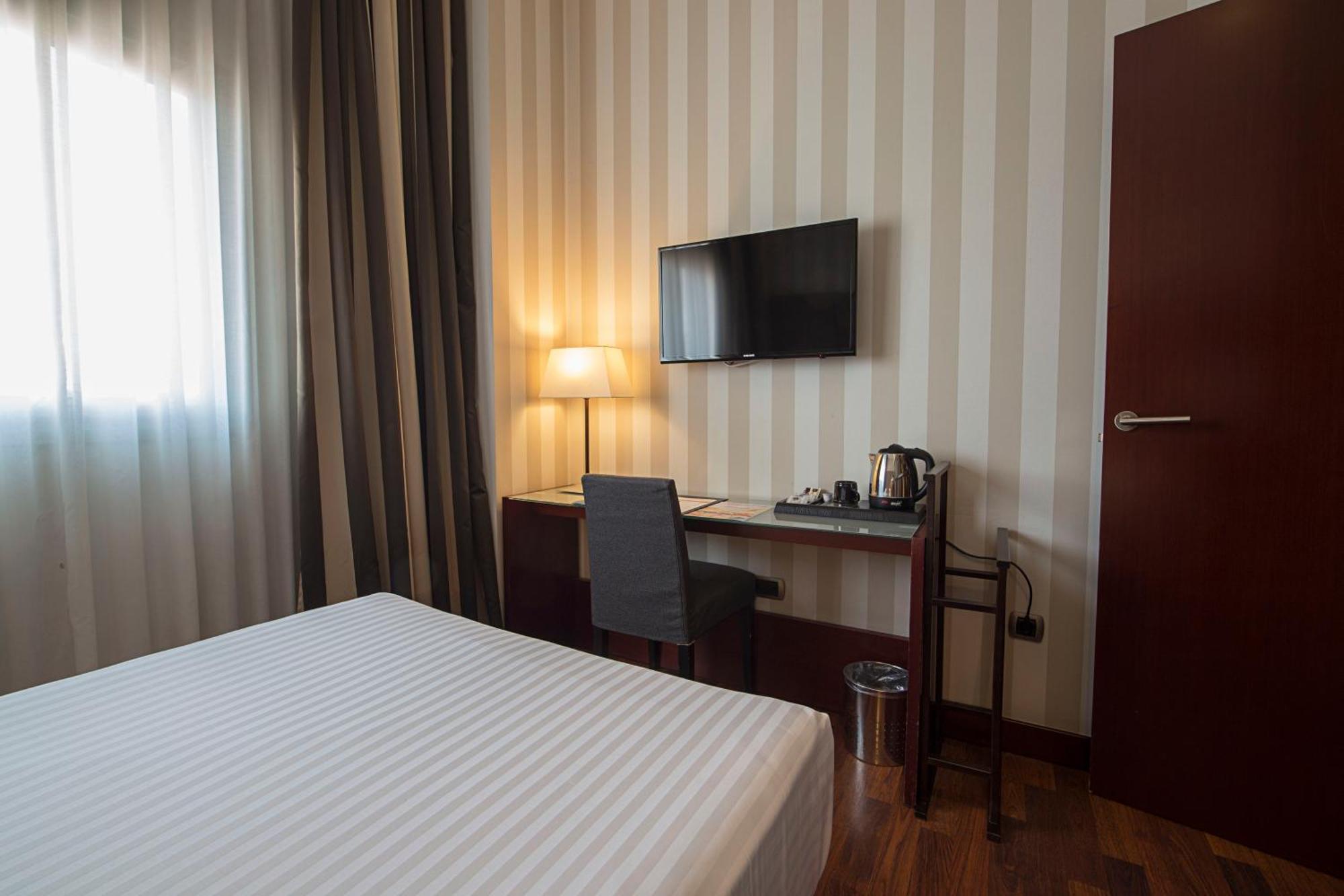 Dónde Alojarse en Ruzafa: 5 Hoteles 4 Estrellas Analizados