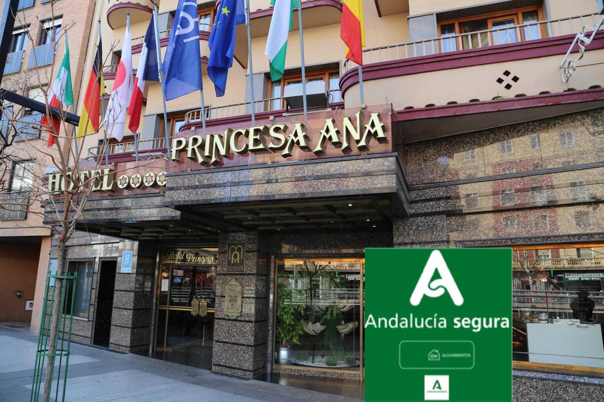 9 Hoteles Céntricos cerca del Teatro Municipal de Granada