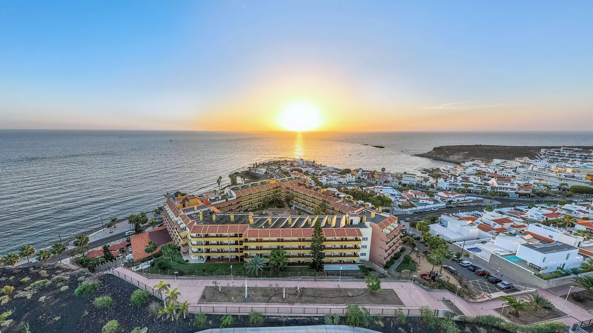 Cerca de Pirámide de Arona: 6 Hoteles Familiares Comparados